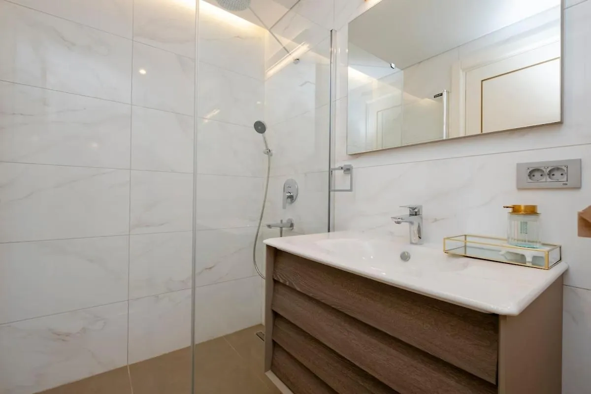 One-Bedroom Residence Apartment In Taksim Istanbul