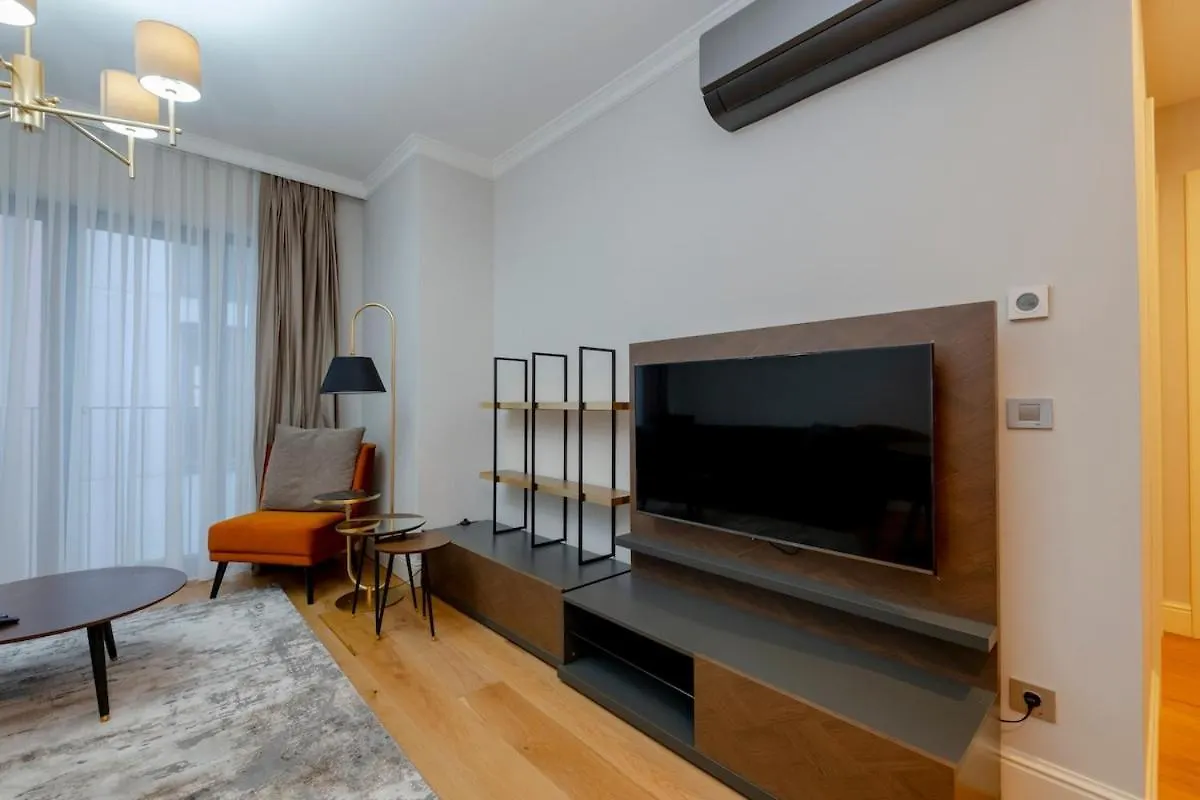 One-Bedroom Residence Apartment In Taksim Istanboel