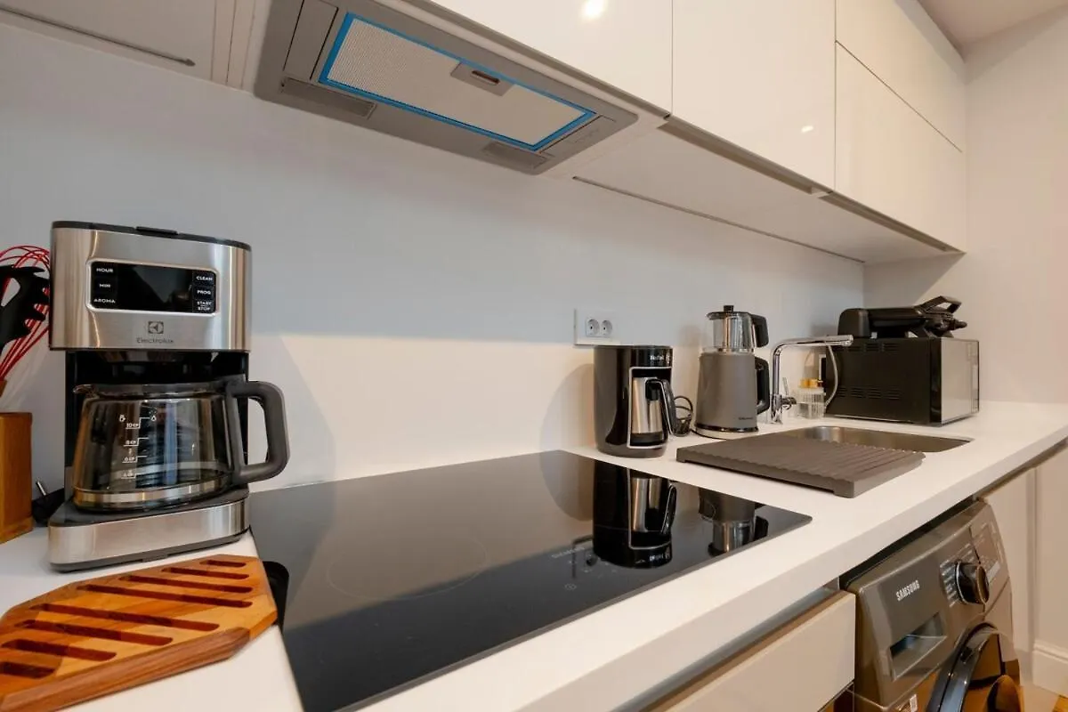 One-Bedroom Residence Apartment In Taksim Istanboel